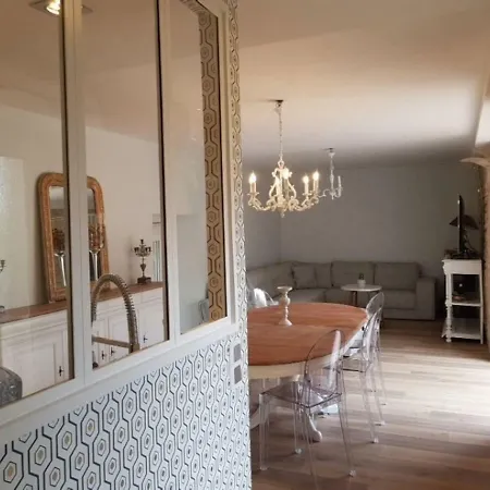 Le Clos Des Bories Le Gite Holiday home *